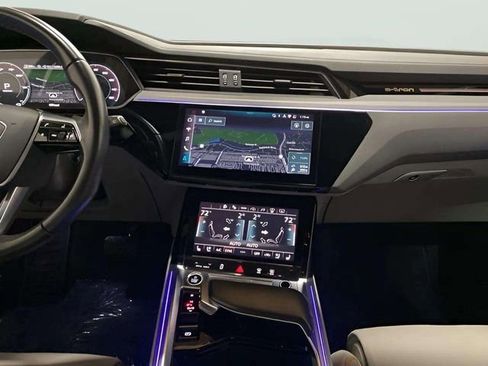 Used 2024 Audi Q8 e-tron Prestige w/ Prestige Package image 12