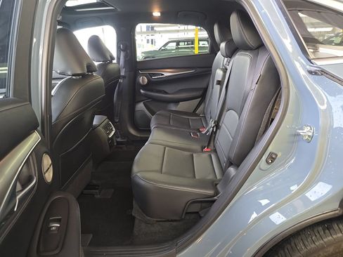 Used 2023 INFINITI QX55 Essential w/ Cargo Package AWD/4WD image 8