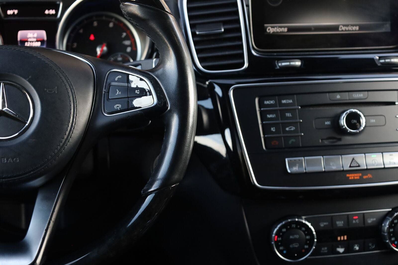 Used 2017 Mercedes-Benz GLS 450 4MATIC image 32