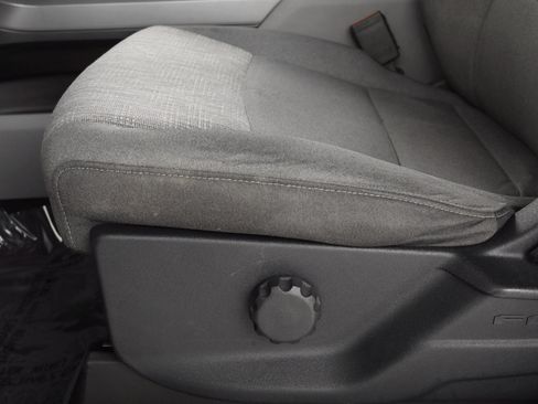 Used 2021 Ford F150 XLT w/ XTR Package image 32