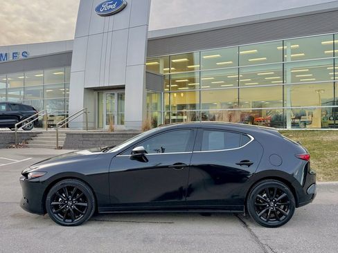 Used 2020 MAZDA MAZDA3 AWD Hatchback w/ Premium Pkg image 2