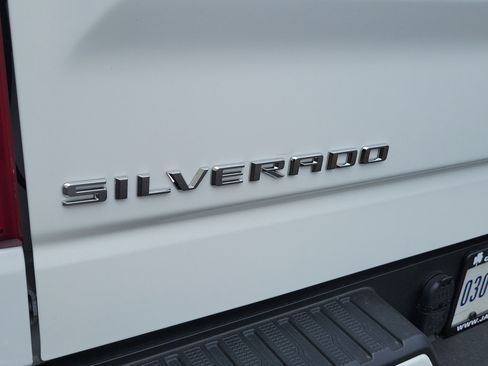 Used 2025 Chevrolet Silverado 1500 RST w/ Convenience Package II image 7