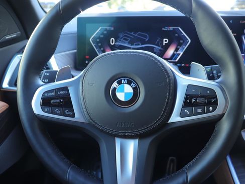 Used 2025 BMW X5 sDrive40i w/ M Sport Package image 28