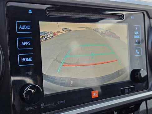 Used 2016 Toyota Tacoma Limited w/ Towing Package image 13