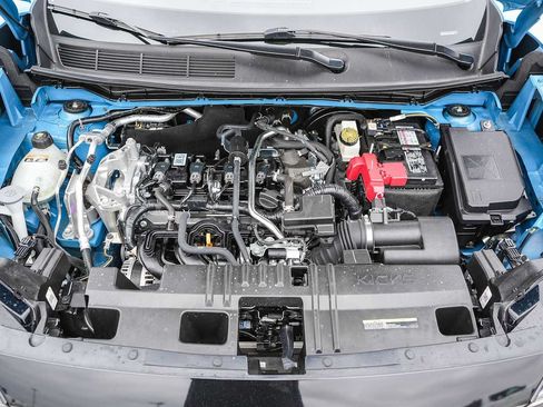 Used 2025 Nissan Kicks SR FWD image 26