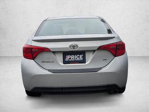 Used 2017 Toyota Corolla SE image 6