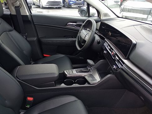 New 2026 Kia Sportage SX image 7