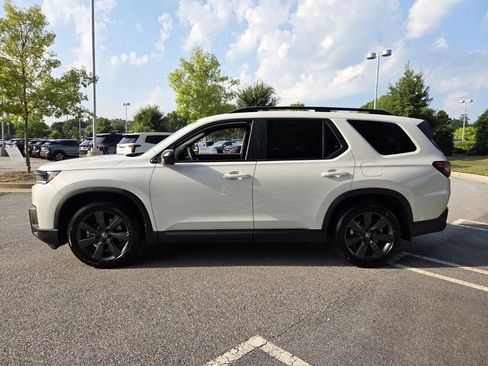 Certified 2026 Honda Pilot Sport image 4
