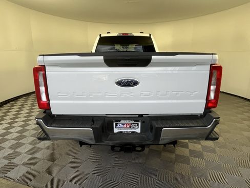 Used 2024 Ford F350 XLT image 4