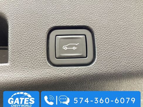 Used 2024 Chevrolet Traverse LT FWD image 13