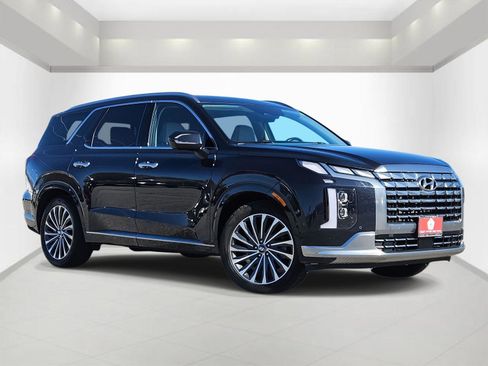 Used 2024 Hyundai Palisade Calligraphy image 1