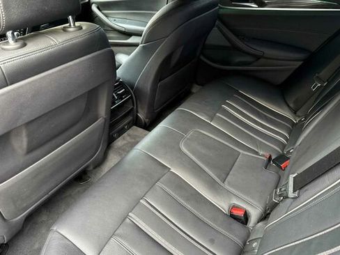 Used 2019 BMW 530i w/ Convenience Package image 12