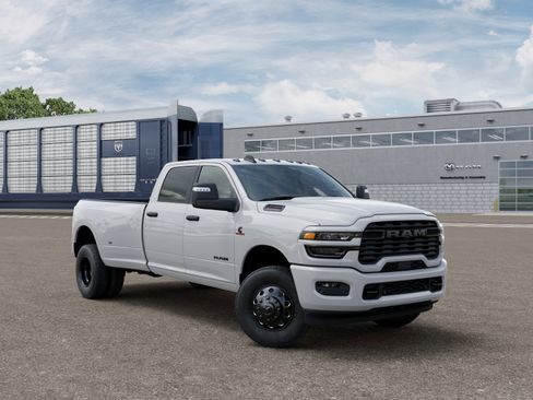 New 2026 RAM 3500 Big Horn AWD/4WD image 5