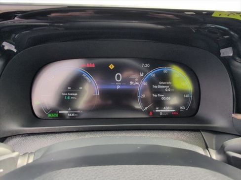 Certified 2025 Toyota Crown Signia AWD/4WD image 20