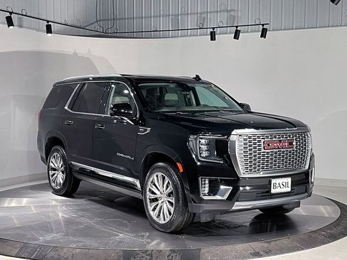Used 2021 GMC Yukon Denali w/ Denali Premium Package image 52