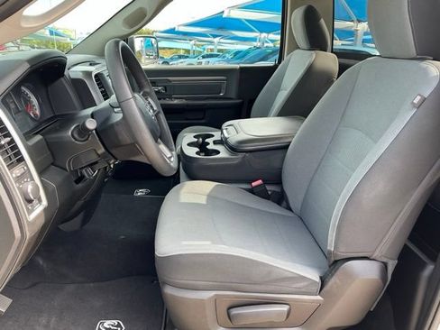 Used 2021 RAM 1500 Classic SLT AWD/4WD image 9