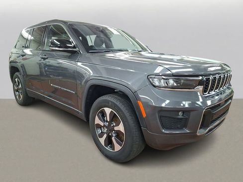 Used 2024 Jeep Grand Cherokee Limited 4xe image 3
