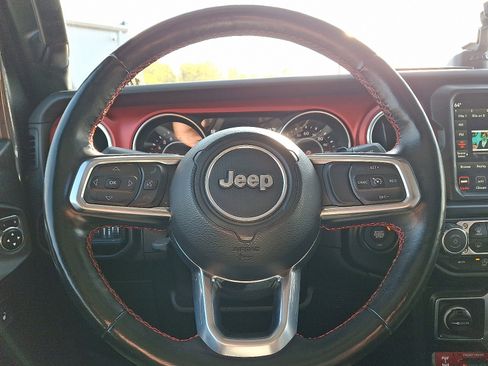 Certified 2021 Jeep Wrangler Unlimited Rubicon w/ Xtreme Recon 35" Tire Package AWD/4WD image 21