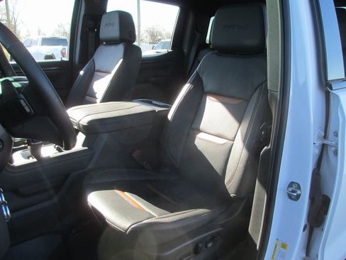 Certified 2024 GMC Sierra 1500 AT4 w/ Technology Package image 22