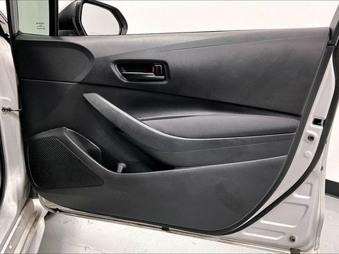 Used 2022 Toyota Corolla LE FWD image 22