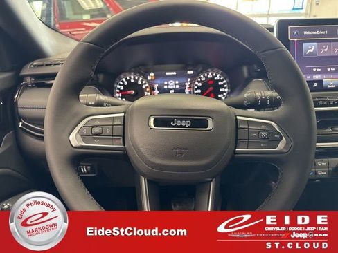 New 2026 Jeep Compass Latitude image 26