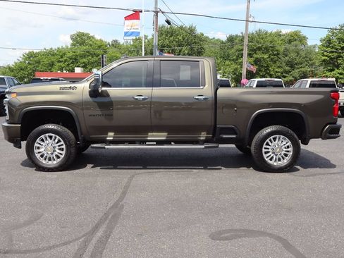 Used 2022 Chevrolet Silverado 3500 High Country w/ Z71 Off-Road Package AWD/4WD image 32