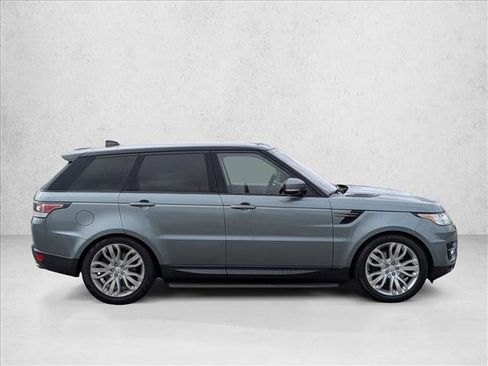 Used 2017 Land Rover Range Rover Sport SE image 4