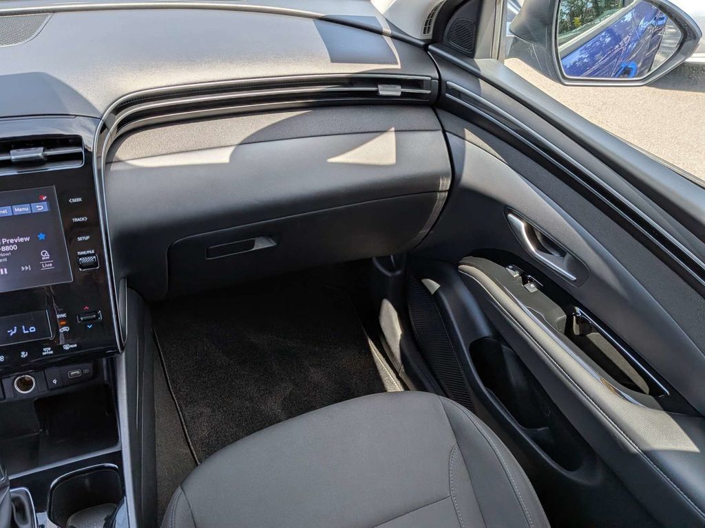 Certified 2022 Hyundai Tucson SEL w/ Convenience Package FWD image 20