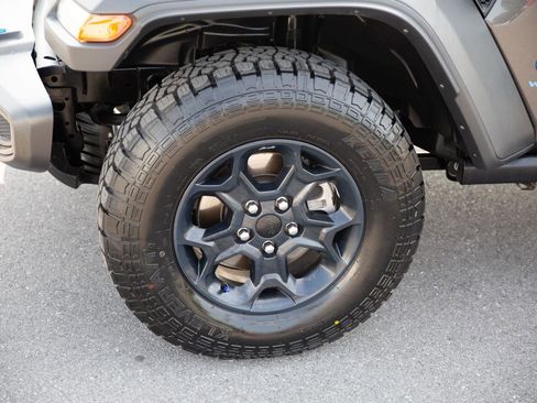 Used 2023 Jeep Wrangler Unlimited w/ Cold Weather Group AWD/4WD image 9