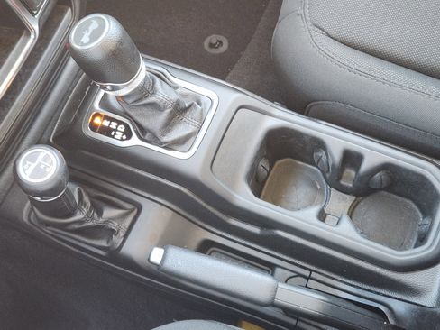 Used 2021 Jeep Wrangler Unlimited Sport image 20