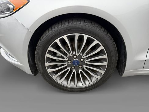 Used 2017 Ford Fusion Titanium image 9