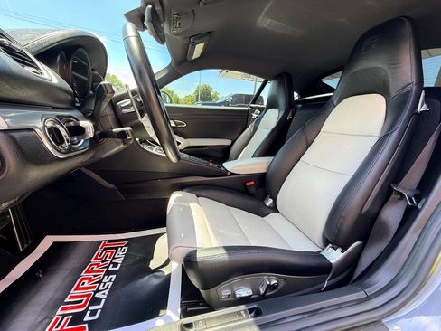 Used 2024 Porsche 718 Cayman RWD image 21