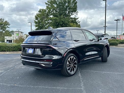 Used 2024 Lincoln Nautilus Reserve image 7