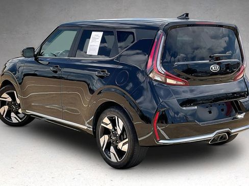 Used 2023 Kia Soul GT-Line w/ GT-Line Technology Package FWD image 5