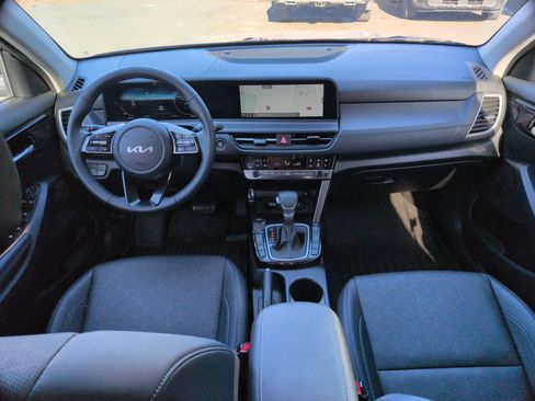 Certified 2024 Kia Seltos EX image 9