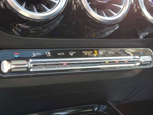 Used 2022 Mercedes-Benz GLA 35 AMG 4MATIC image 13