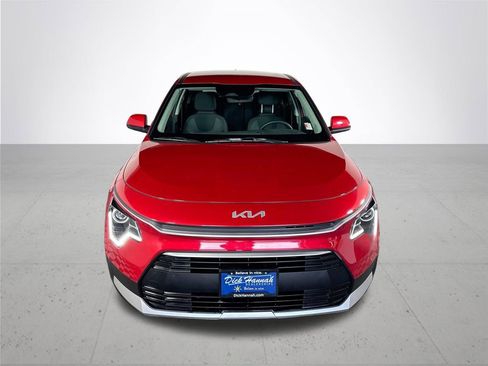 Certified 2023 Kia Niro LX image 3