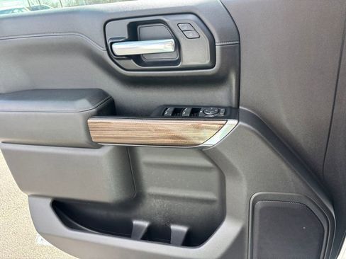 Used 2020 Chevrolet Silverado 1500 LT w/ Texas Edition image 21