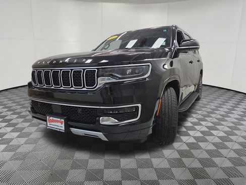 Used 2023 Jeep Wagoneer Series II AWD/4WD image 7