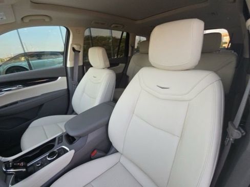 New 2025 Cadillac XT6 Premium Luxury w/ Technology Package image 11