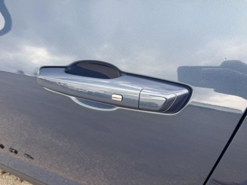 Used 2025 Chevrolet Equinox RS w/ Safety and Technology Package image 10