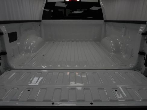 New 2026 RAM 1500 4x4 Crew Cab image 29