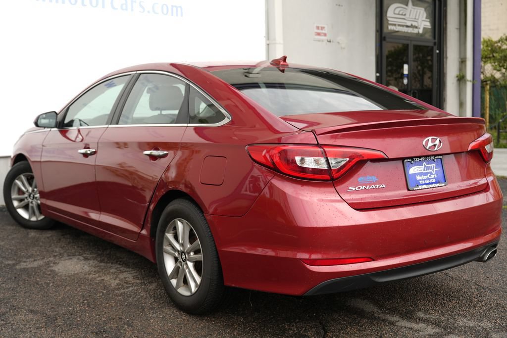 Used 2017 Hyundai Sonata SE FWD image 4