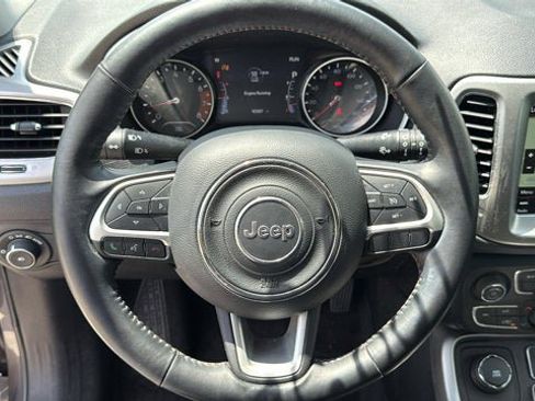 Used 2019 Jeep Compass Latitude w/ Popular Equipment Group AWD/4WD image 15