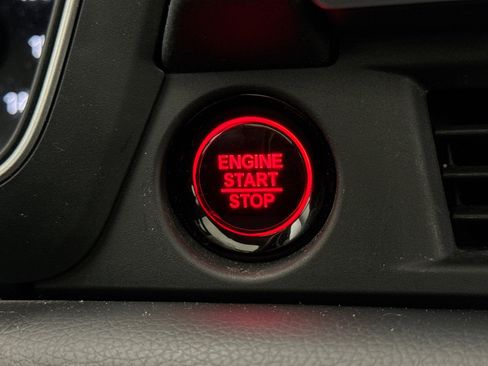 Used 2023 Honda Pilot Touring image 24