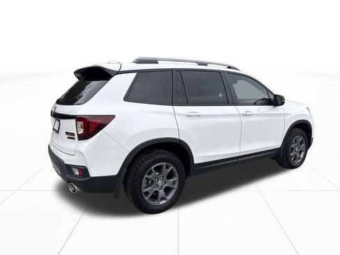 Certified 2024 Honda Passport TrailSport image 9