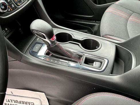 Used 2023 Chevrolet Equinox RS image 19