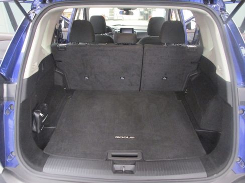 Used 2023 Nissan Rogue S image 22