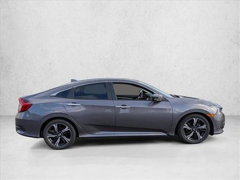 Used 2017 Honda Civic Touring image 3