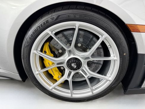 Certified 2026 Porsche 911 GT3 RWD image 31